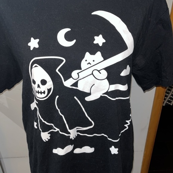 Grim Reaper Loves Cats T-Shirt By Obinsun size Large - Picture 2 of 4